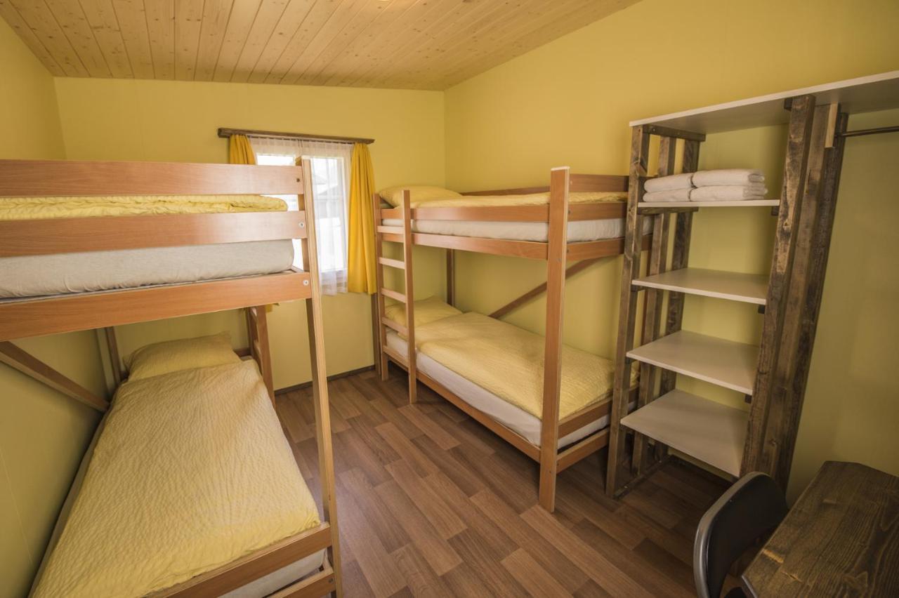 Ostello Schutzenbach Backpackers For Adults 18-35 Lauterbrunnen Esterno foto